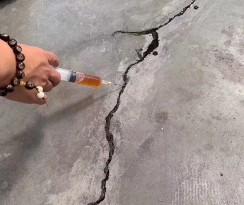 平顶山混凝土裂缝修补技术详解​